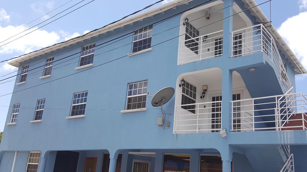 Worthing Beach Apartments บริดจ์ทาวน์ ภายนอก รูปภาพ